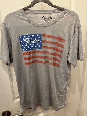 NWT Fender guitar American Flag Short Sleeve Crew T-Shirt - M